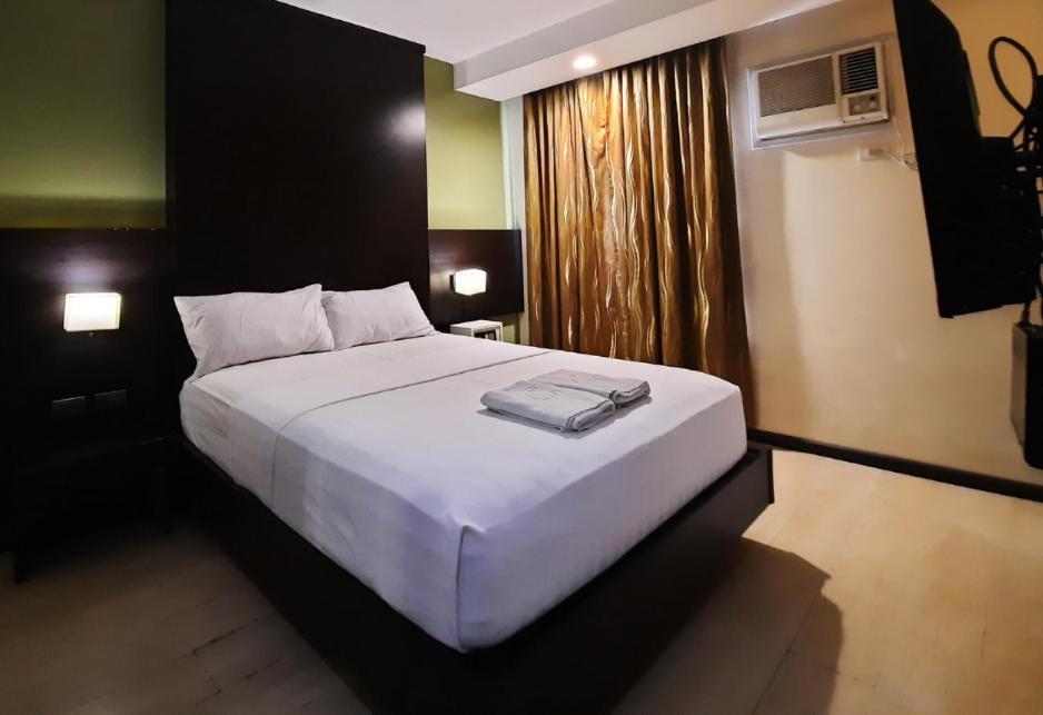 Makati Boutique Hotel Near Naia Airport Terminal 3 Edsa Pasay Cbd 马卡蒂 外观 照片