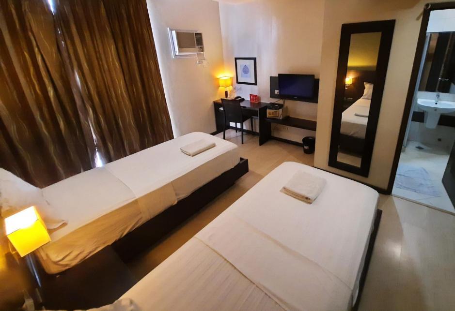 Makati Boutique Hotel Near Naia Airport Terminal 3 Edsa Pasay Cbd 马卡蒂 外观 照片