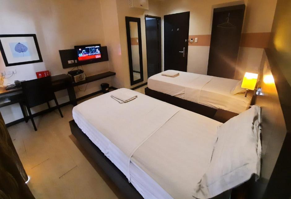 Makati Boutique Hotel Near Naia Airport Terminal 3 Edsa Pasay Cbd 马卡蒂 外观 照片